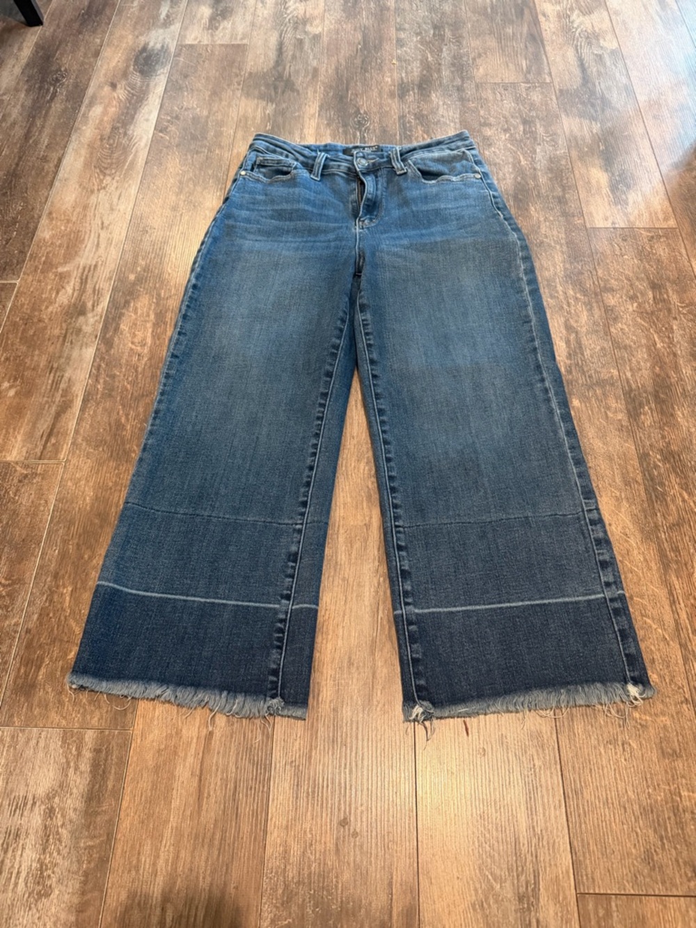 Judy Blue Mid/Dark Blue Wide Leg Crop Jeans with Raw Hem Panel